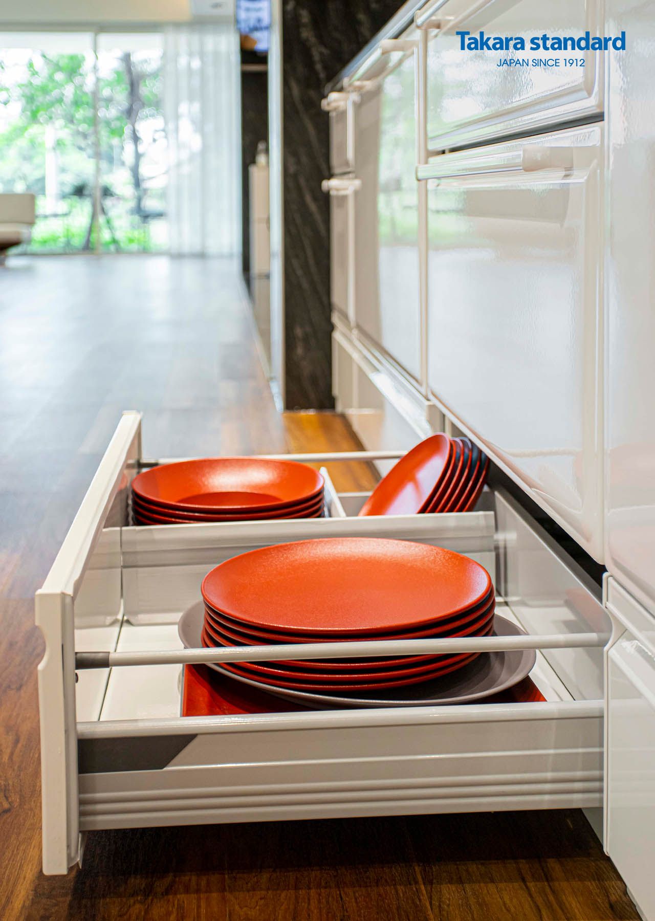 Hệ Tủ Bếp Edel Chữ I Màu ESW - Showroom Điện Biên Phủ
