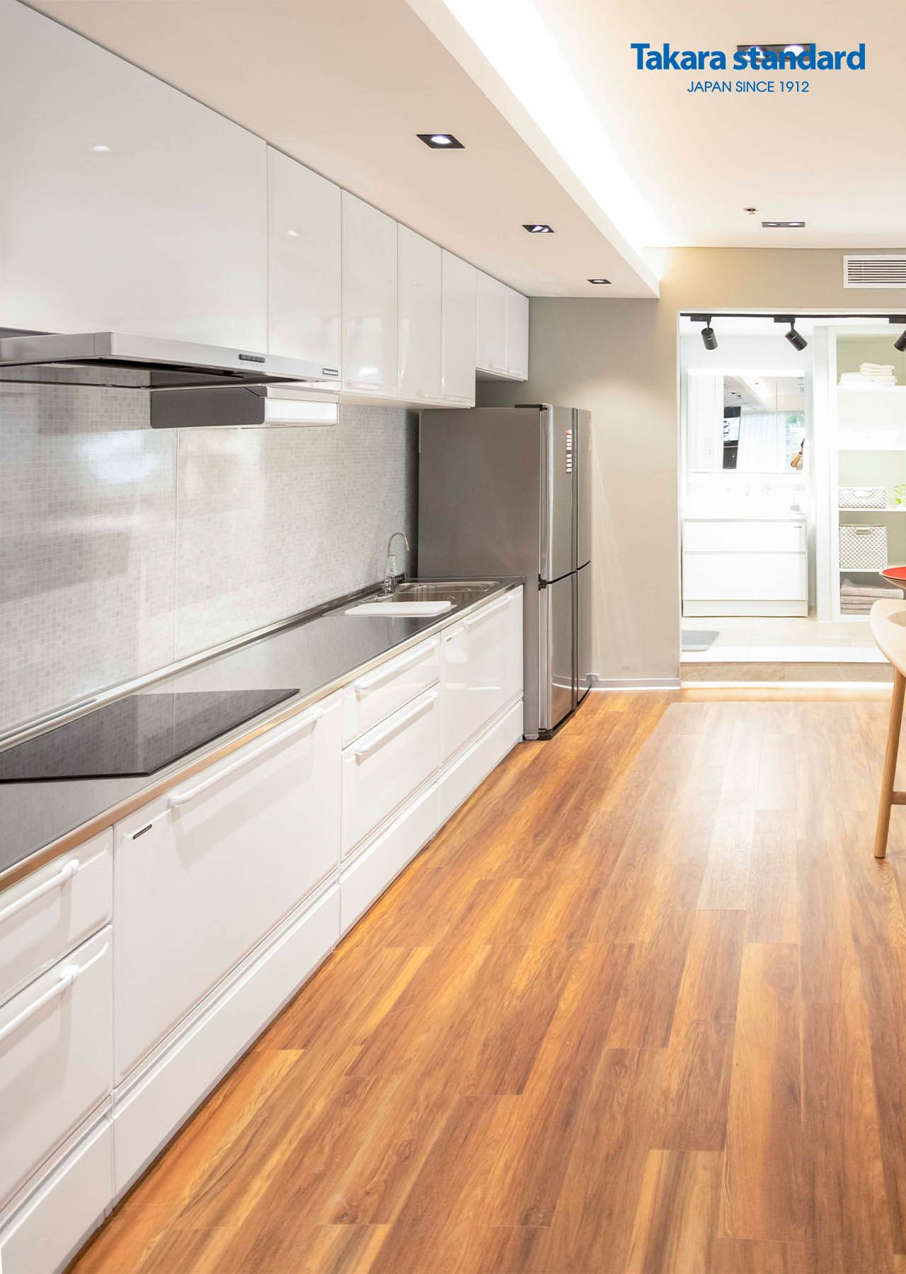 Hệ Tủ Bếp Edel Chữ I Màu ESW - Showroom Điện Biên Phủ