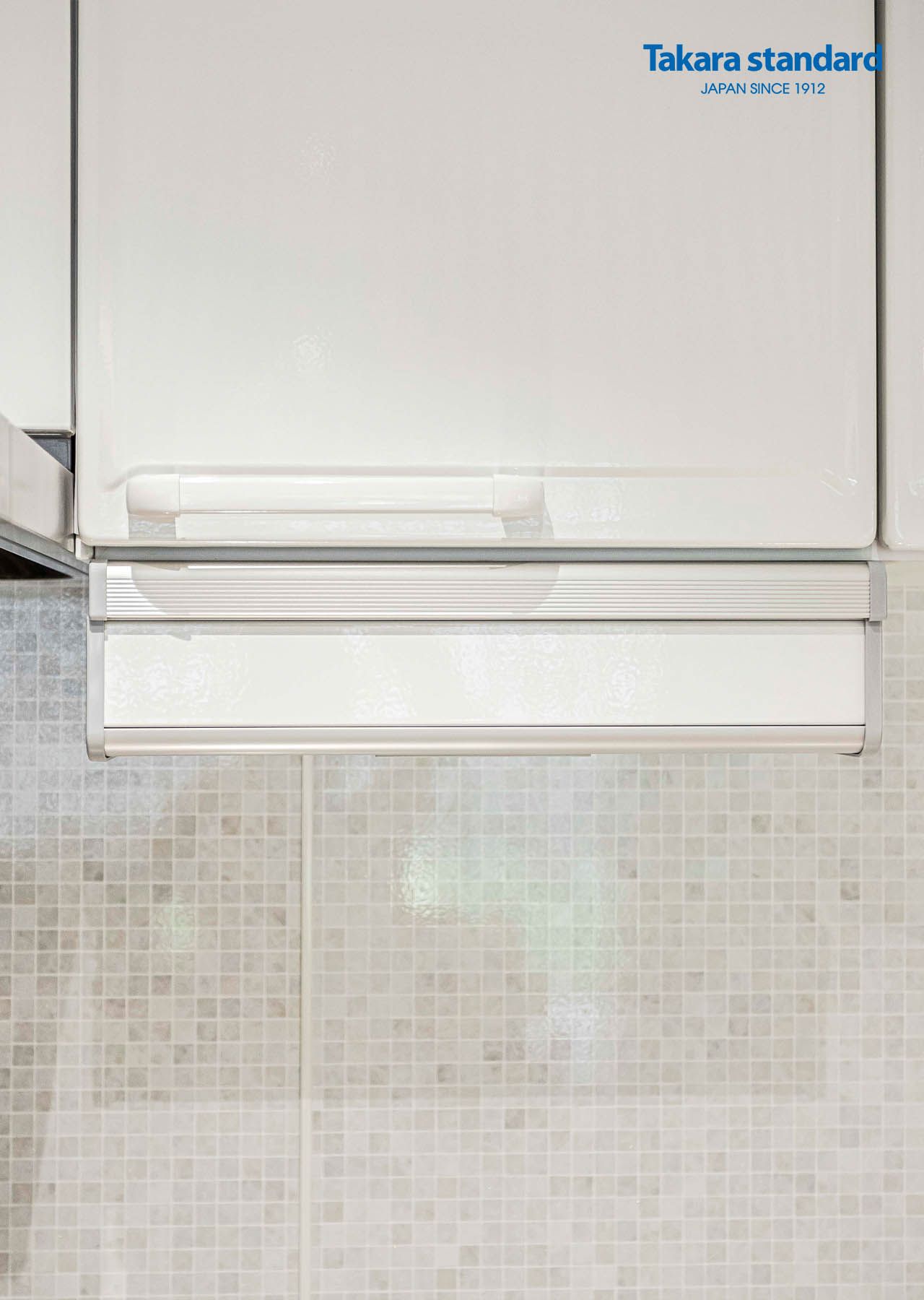 Hệ Tủ Bếp Edel Chữ I Màu ESW - Showroom Điện Biên Phủ