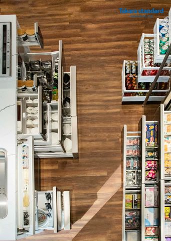 Hệ Tủ Bếp Lemure Cao Cấp Màu LGB - Showroom Điện Biên Phủ