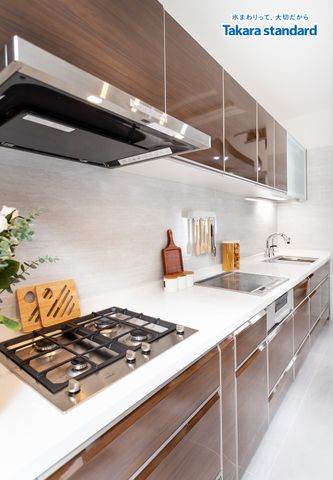 Hệ Tủ Bếp Lemure Cao Cấp Màu LGU - Biệt thự Q. Bình Thạnh