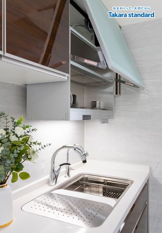 Hệ Tủ Bếp Lemure Cao Cấp Màu LGU - Biệt thự Q. Bình Thạnh
