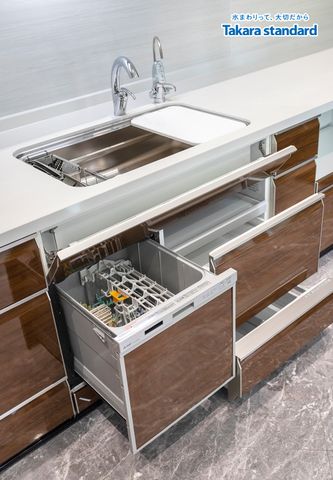 Hệ Tủ Bếp Lemure Cao Cấp Hình Chữ U Màu LGU - Nhà Phố Q11