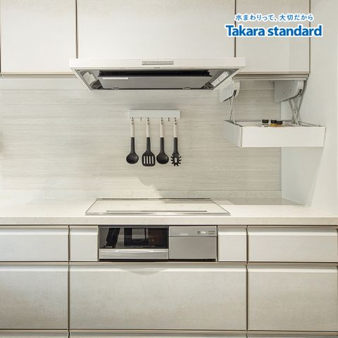 Hệ Tủ Bếp Lemure Chữ L Cao Cấp Chuyển Sắc - Showroom Q.2
