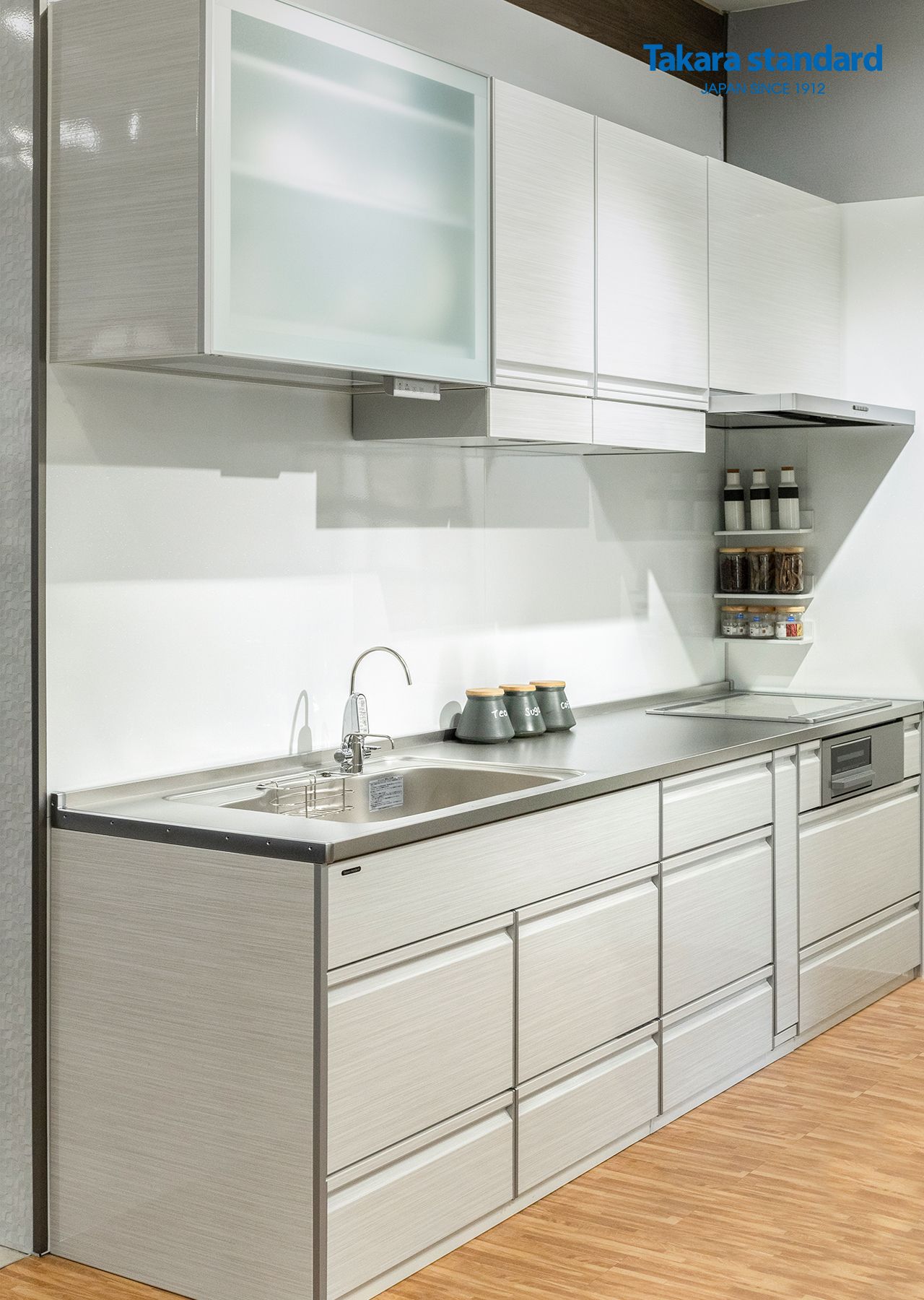 Hệ Tủ Bếp Treasia Chữ I Màu VBW - Showroom Takara standard