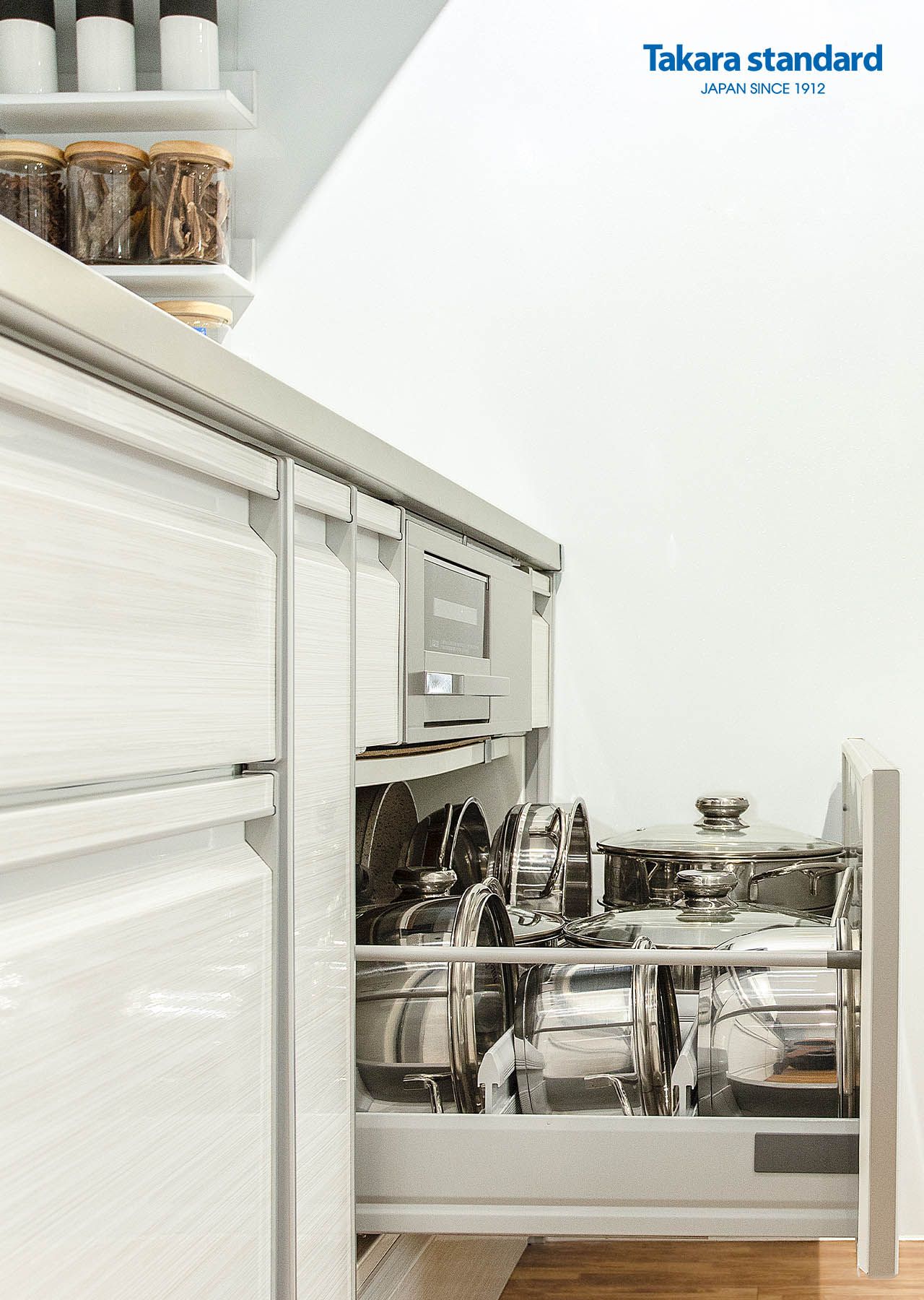 Hệ Tủ Bếp Treasia Chữ I Màu VBW - Showroom Takara standard