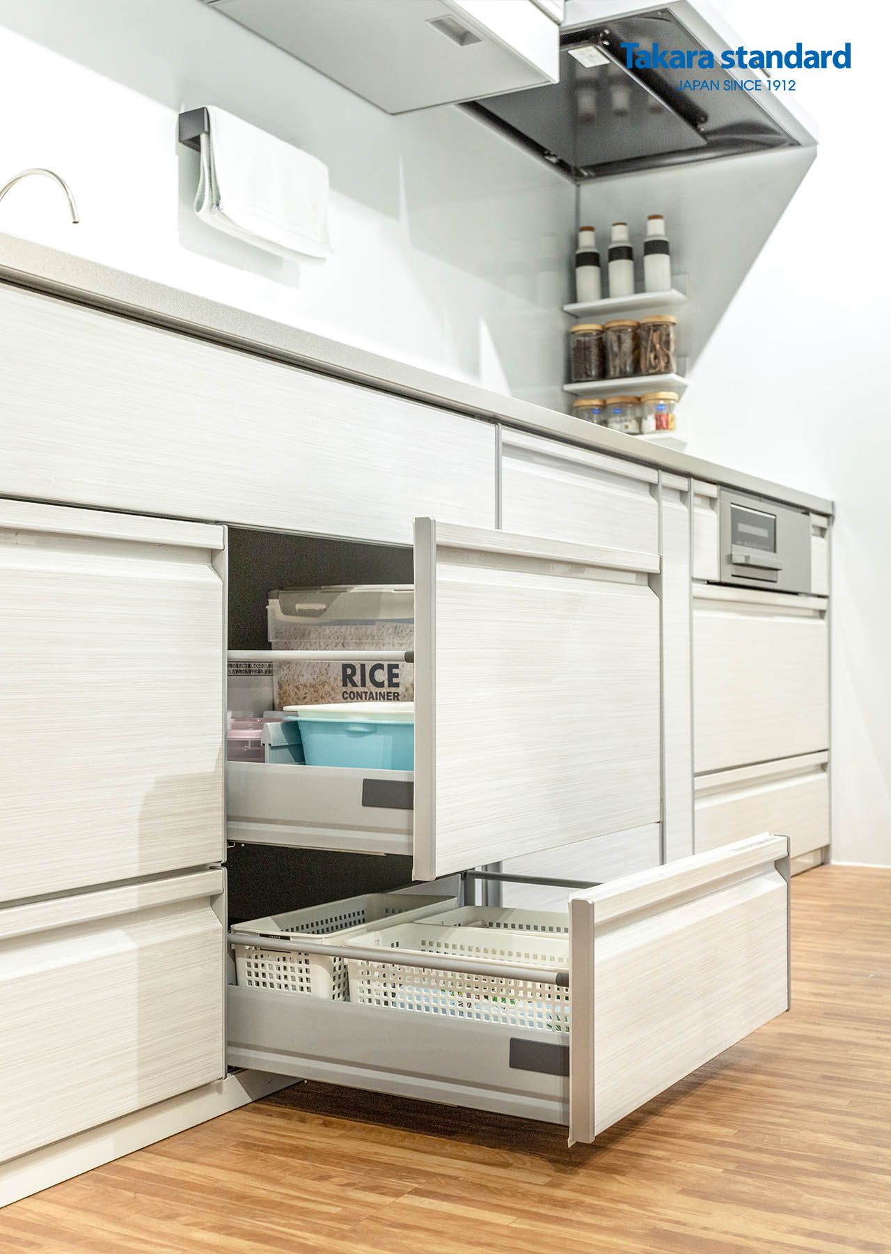 Hệ Tủ Bếp Treasia Chữ I Màu VBW - Showroom Takara standard