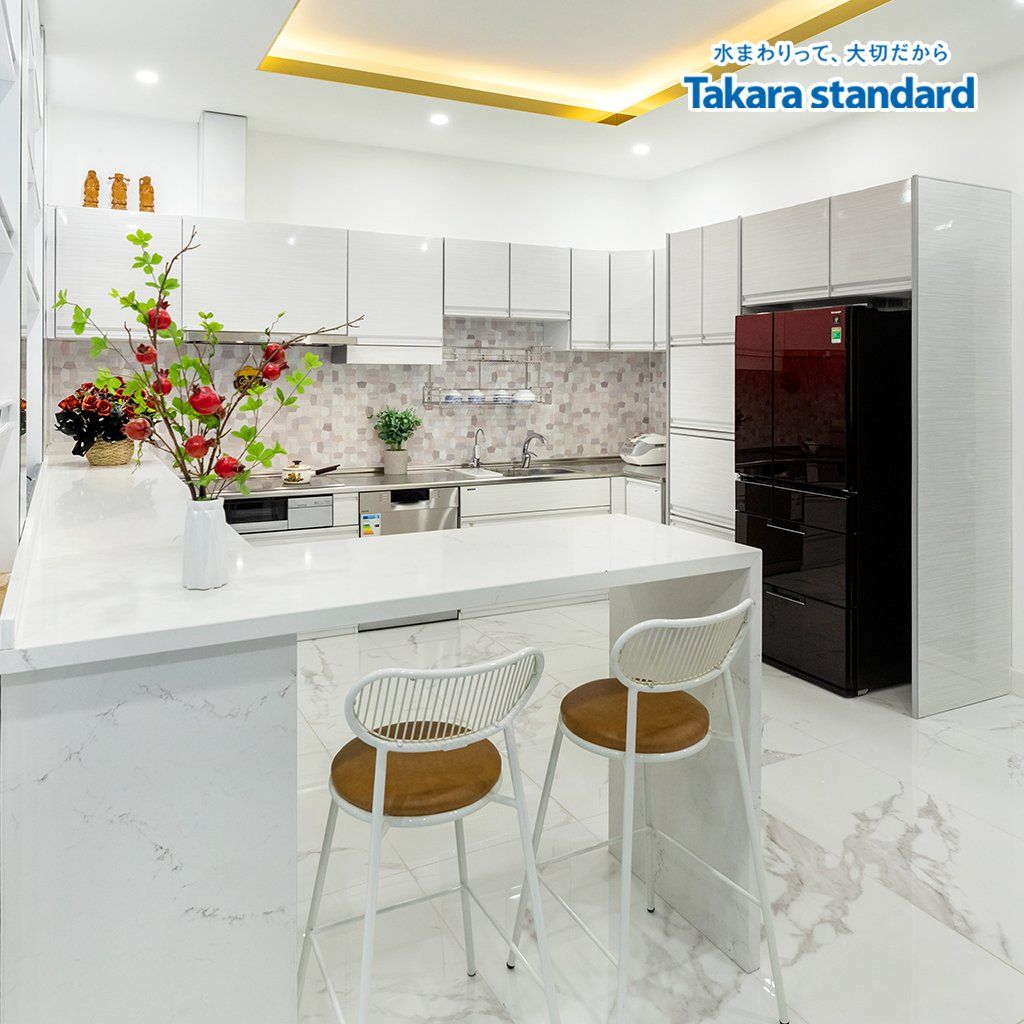 Hệ Tủ Bếp Cao Cấp Treasia Chữ L Màu Trắng Vân Gỗ (VBW) - Nhà Phố Q. Phú Nhuận