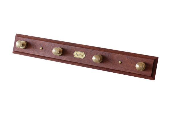MÓC TREO ÁO ( ĐẾ GỖ VÀ ĐỒNG THAU ) KANLY - GCG20A