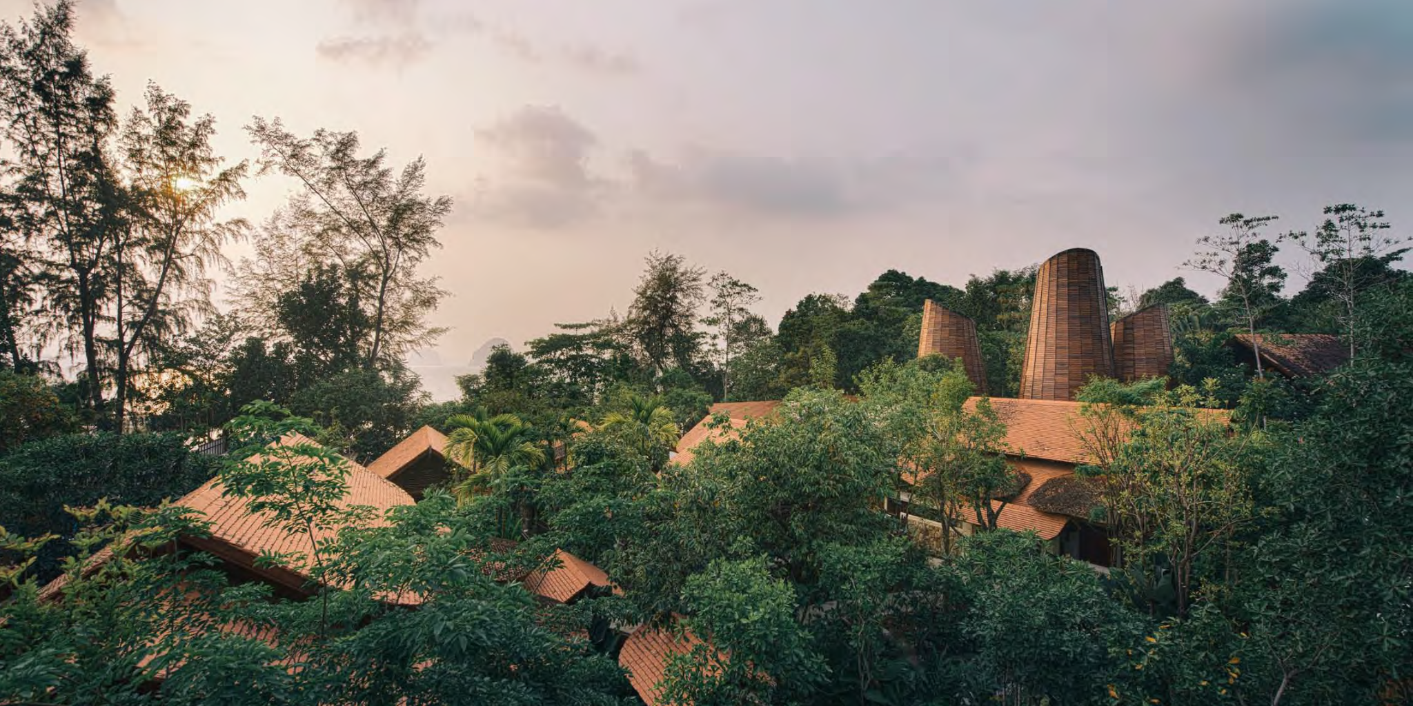 Resorts By Thai Architects: Peaceful Retreat_9786167800400_Li-Zenn Publishing Limited