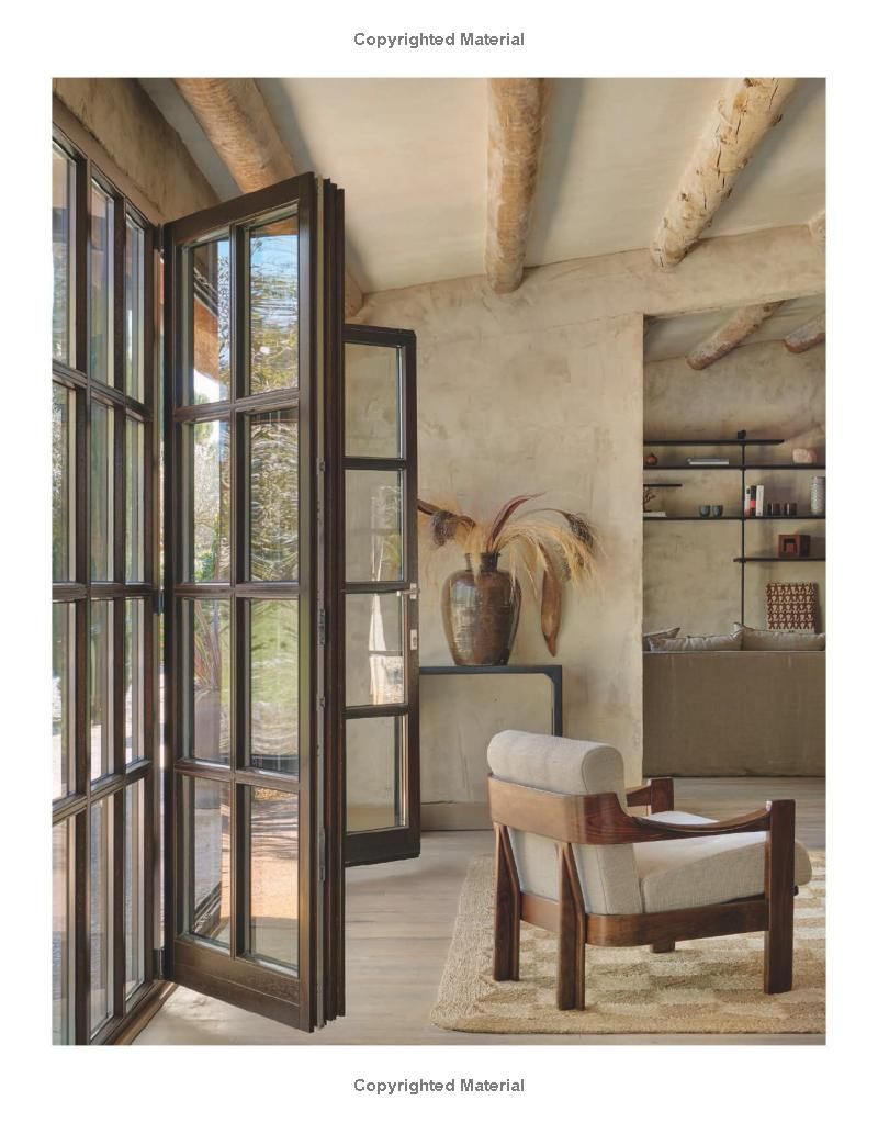 A Home Away from Home : Exceptional Houses for Discerning Travelers