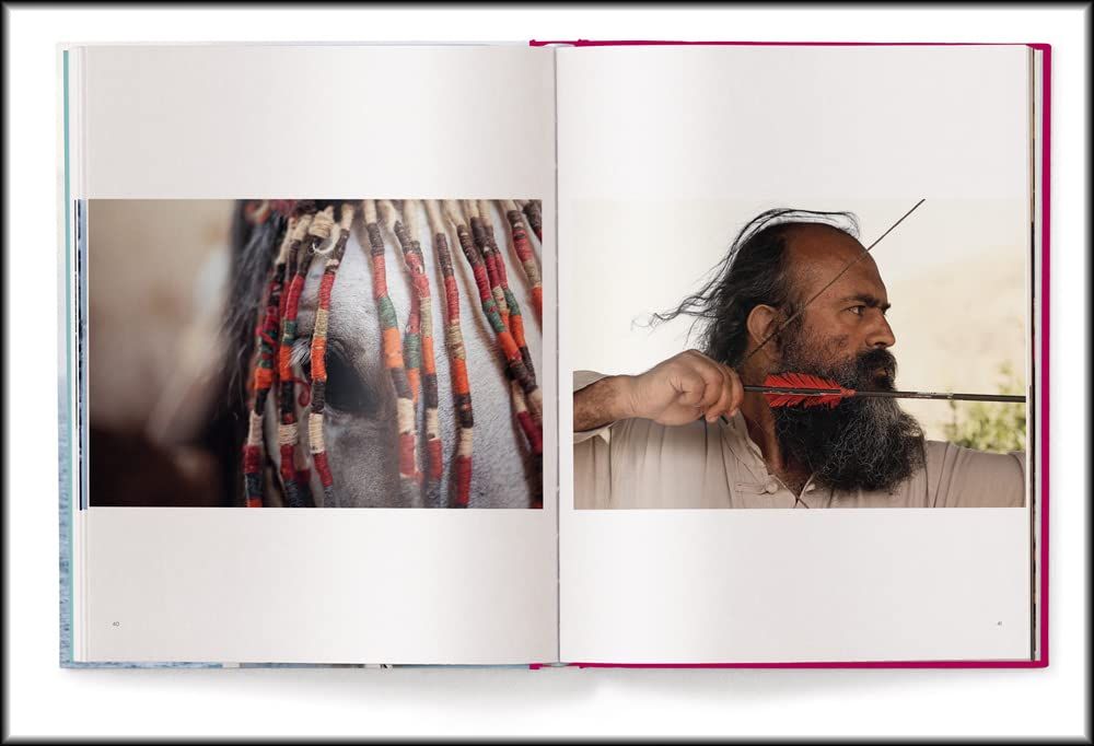 No Signal : Living in the Heart of Nature. Ten Portraits