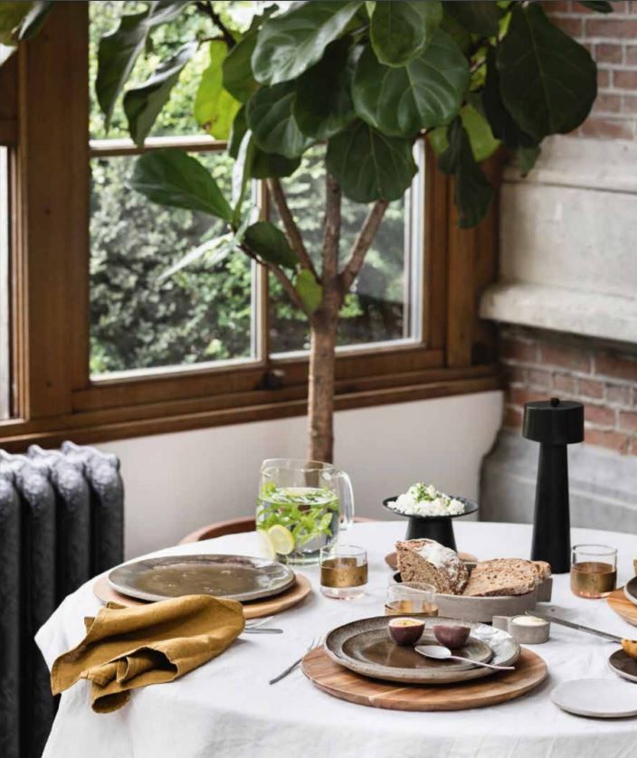 TABLE STORIES - TABLES FOR ALL OCCASIONS_Carolina Amell_9789401469180_Lannoo