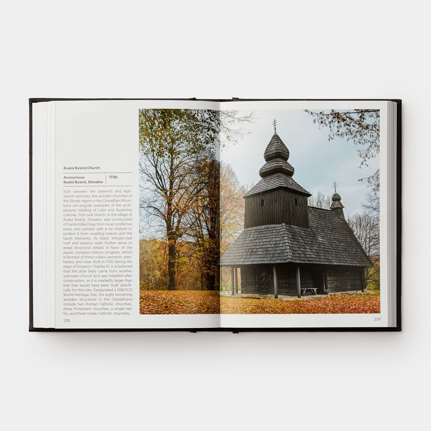 Black: Architecture in Monochrome_Stella Paul_9781838660697_Phaidon