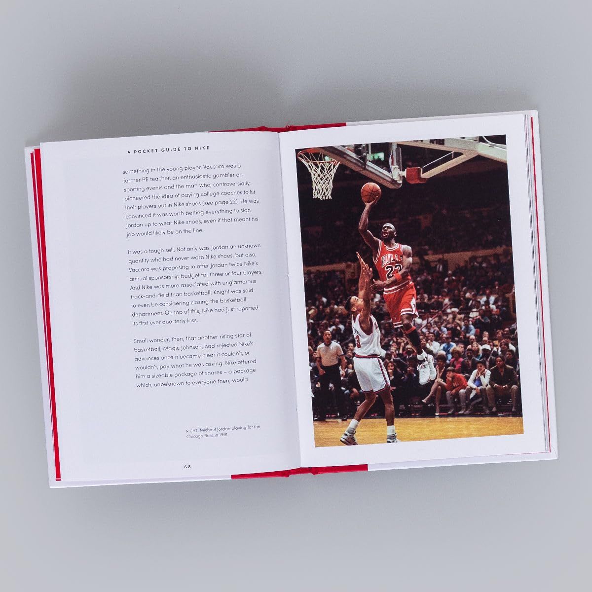 A Pocket Guide to Nike (Pocket Guides to Fashion)