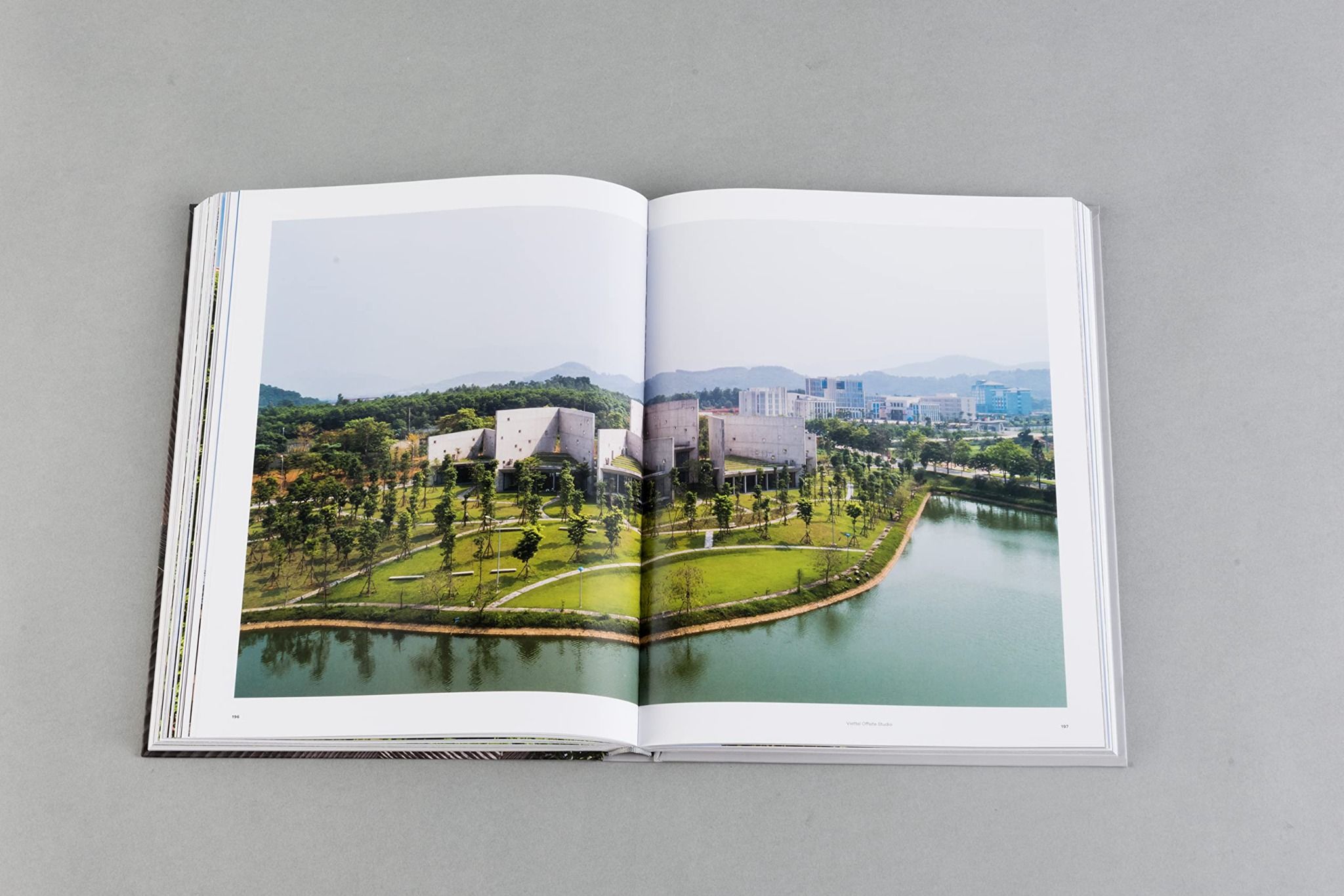 Green Architecture_Oscar Riera Ojeda_9781946226464_Oscar Riera Ojeda Publishers Limited