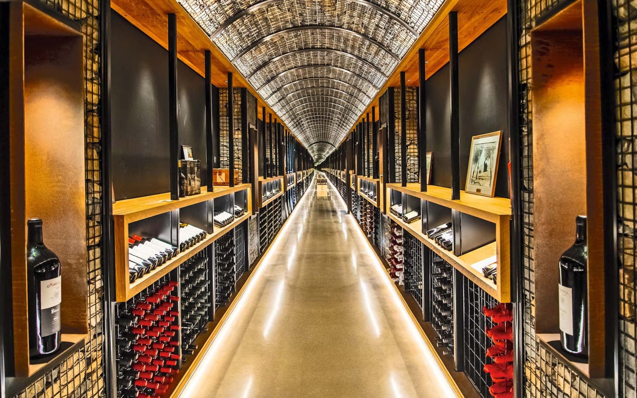 Through the Cellar Door_lison Weavers_9781864709117_Images Publishing Group Pty Ltd