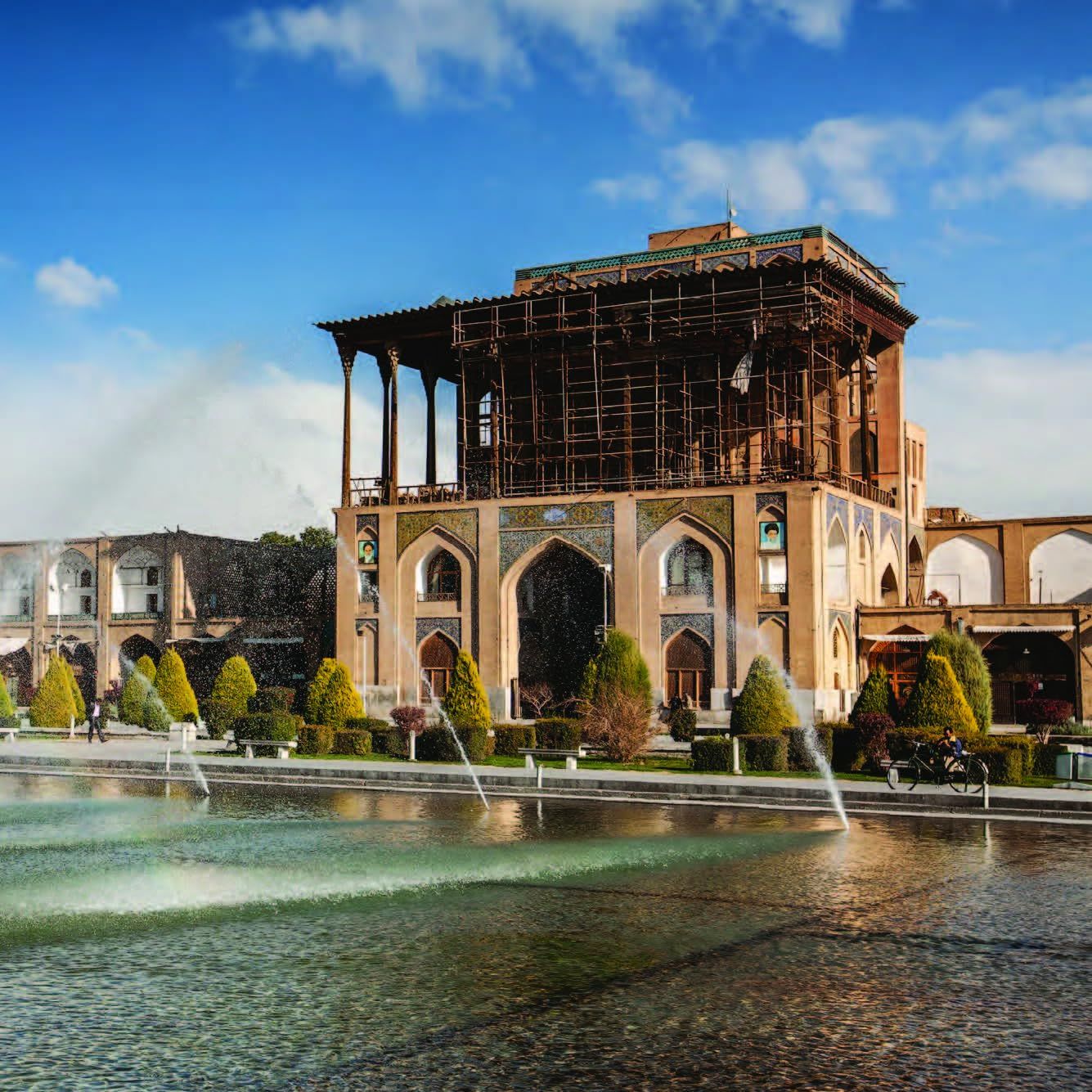 Iranian Architecture: A Visual History
