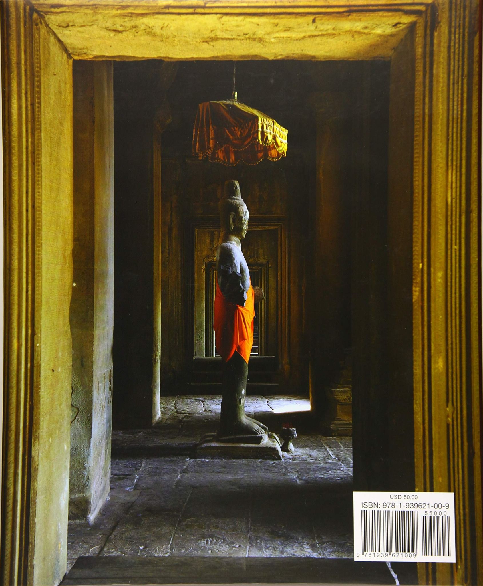 Nirvana: A Photographic Journey of Enlightenment_Jeremy Horner_9781939621009_Oro Editions