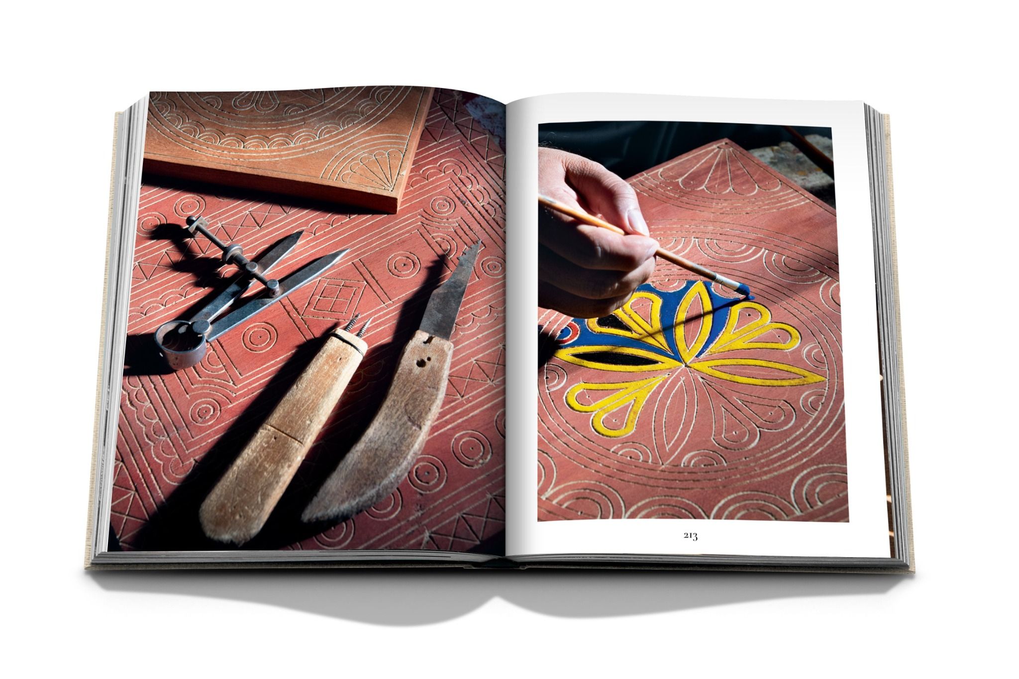 Crafts of the Kingdom : Culture and Creativity in Saudi Arabia_Her Royal Highness Princess Najla Bint Ahmad Bin Salman Bin Abdulaziz Al Saud_9781614289203_Assouline Publishing Inc