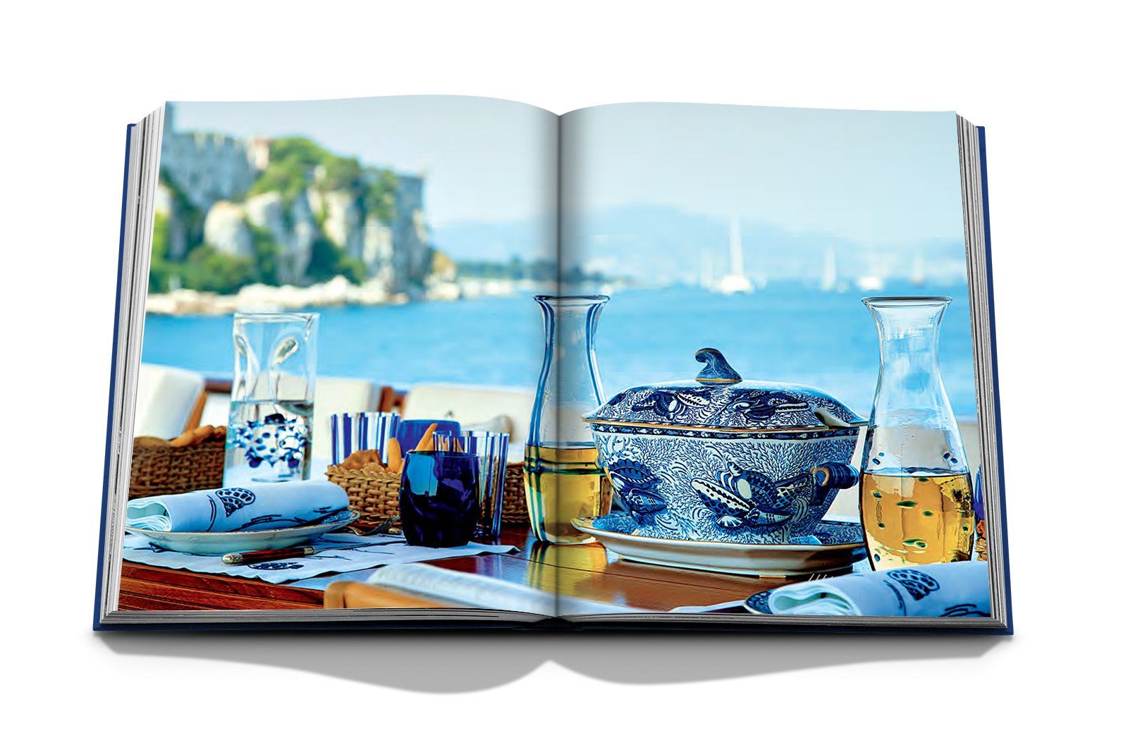 Valentino: At the Emperor's Table