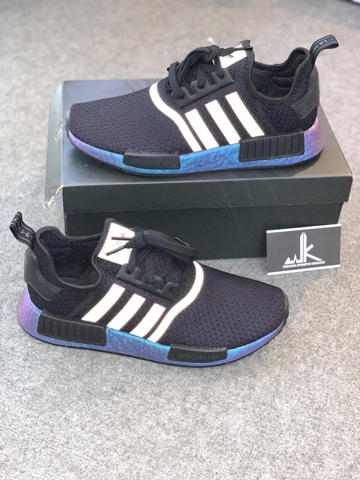 FV3645 - NMD R1 Core Black and Carbon