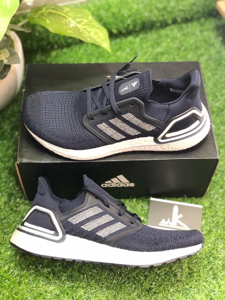 FW5669 - Ultraboost 20 Parley Legend Ink