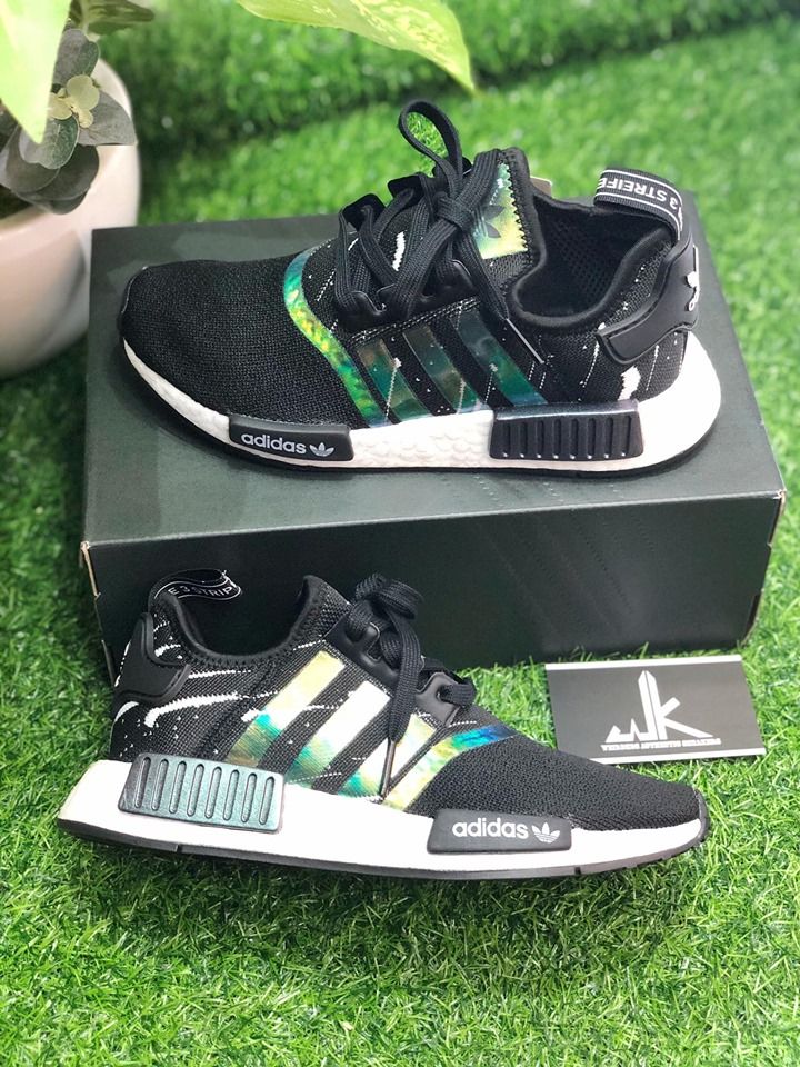  FW3331 - NMD R1 Black Metallic Green 