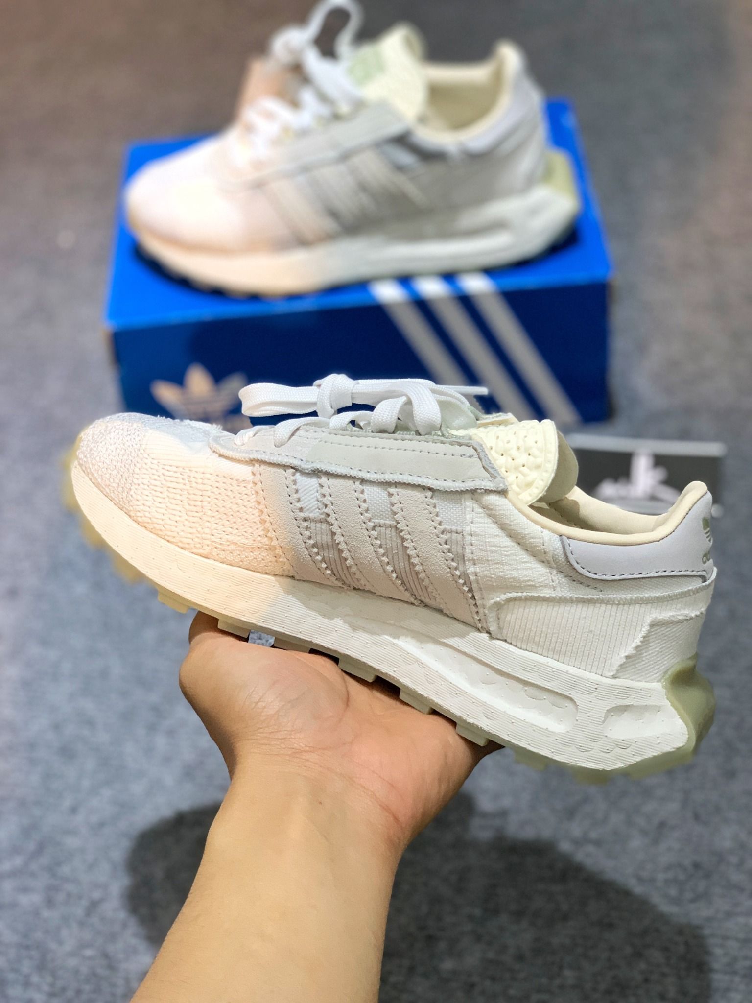  GW6186 Retropy E5 Off White Light Grey 