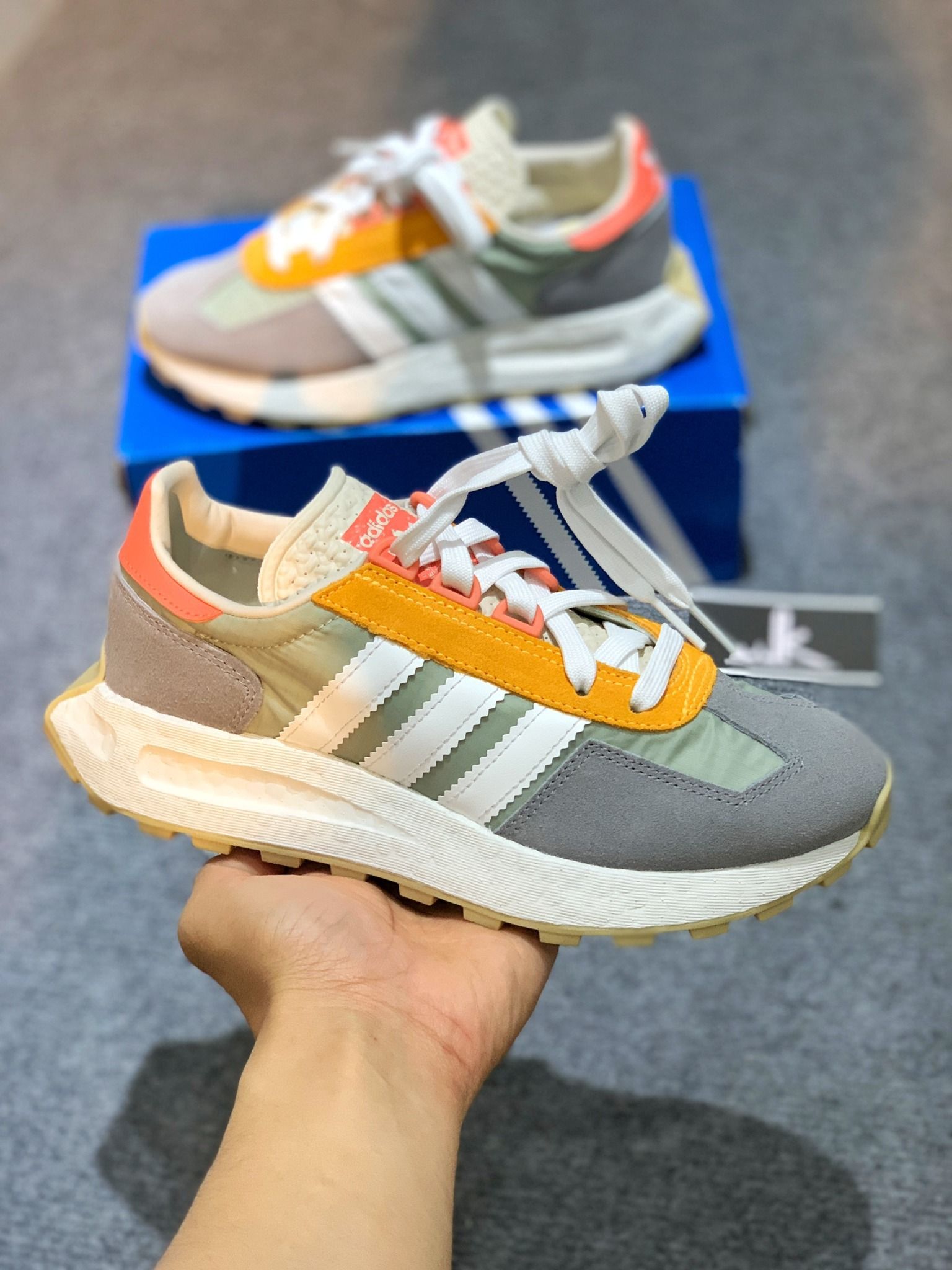 GY1033 Retropy E5 Grey Orange