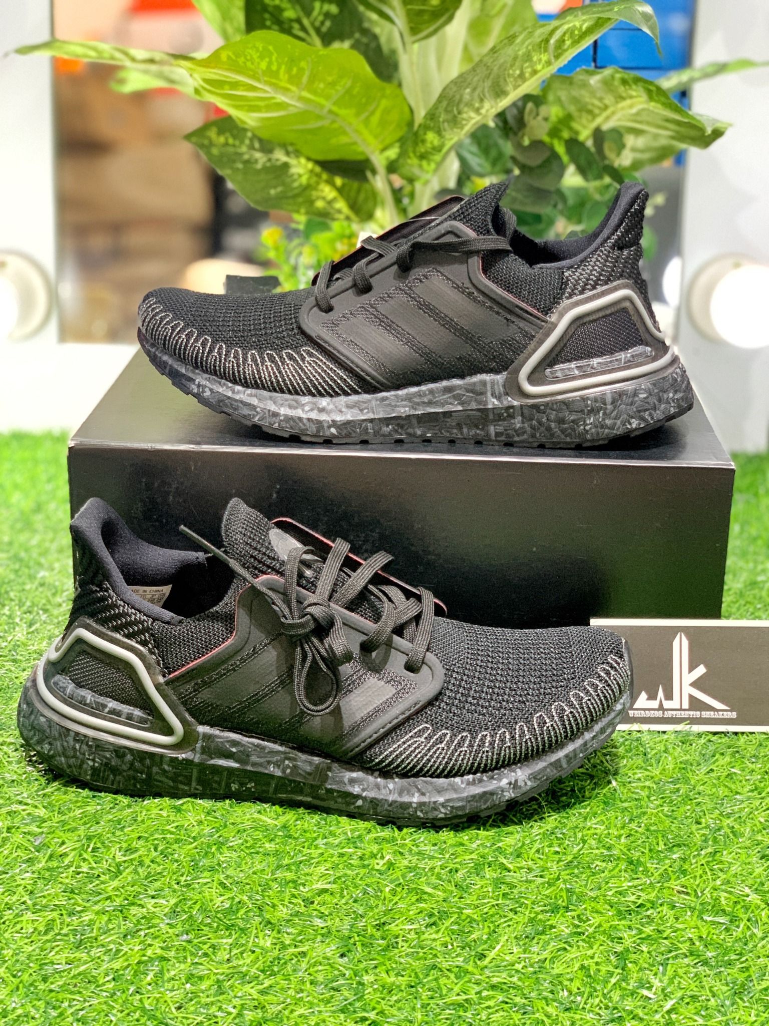  FY0646 Ultraboost 20 x James Bond Iron Metallic 