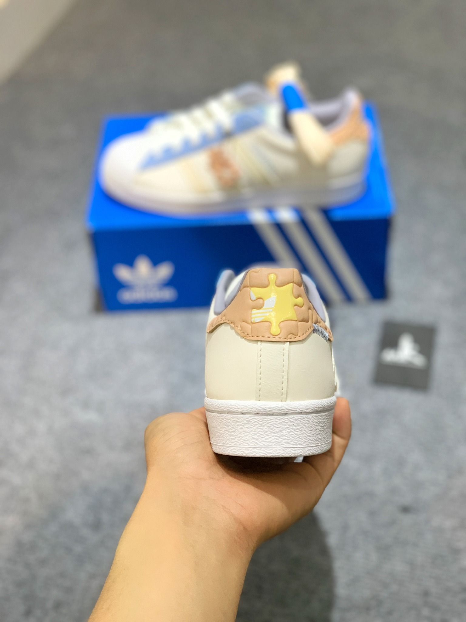  GZ3413 Superstar Off White Ecru Tint 