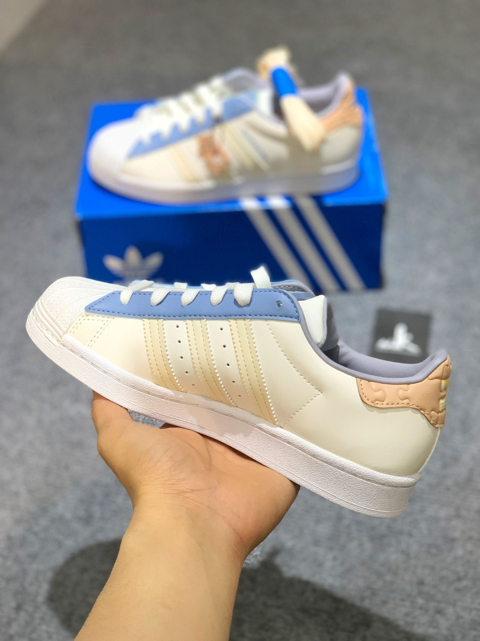 GZ3413 Superstar Off White Ecru Tint
