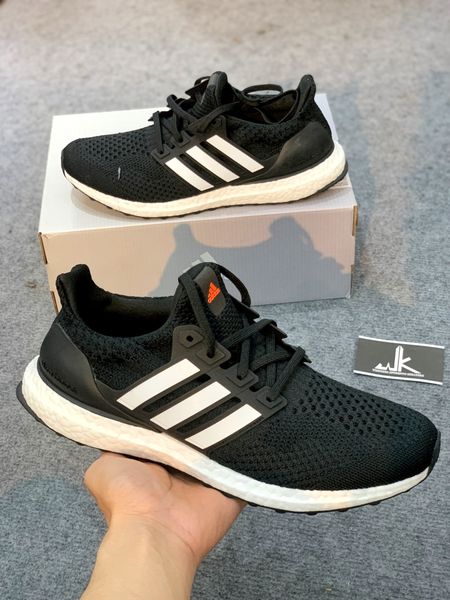  GV8749 Ultraboost 5.0 DNA Black White 