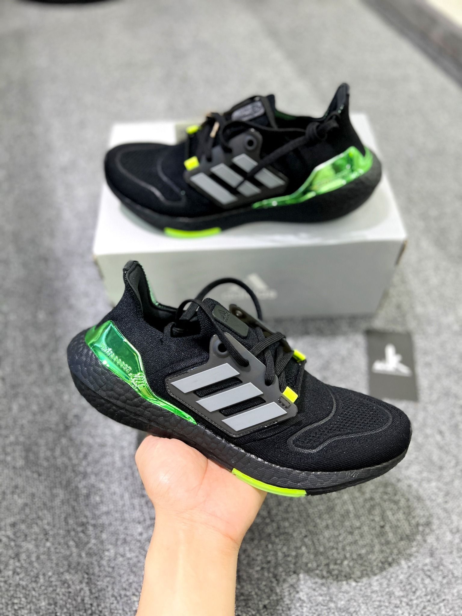 GX5917 Ultraboost 22 Iron Metallic