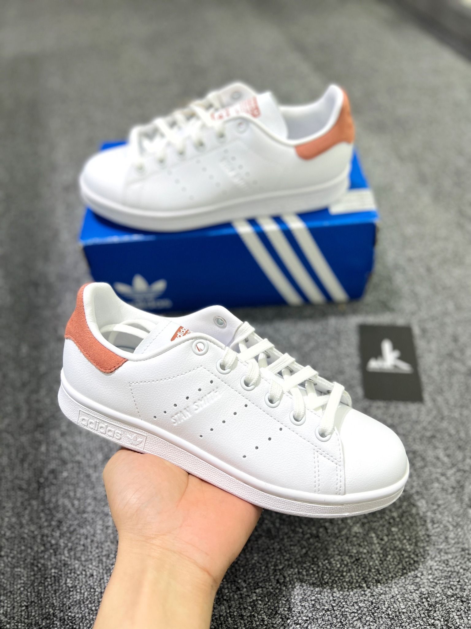 GX4437 Stan Smith Magic Earth