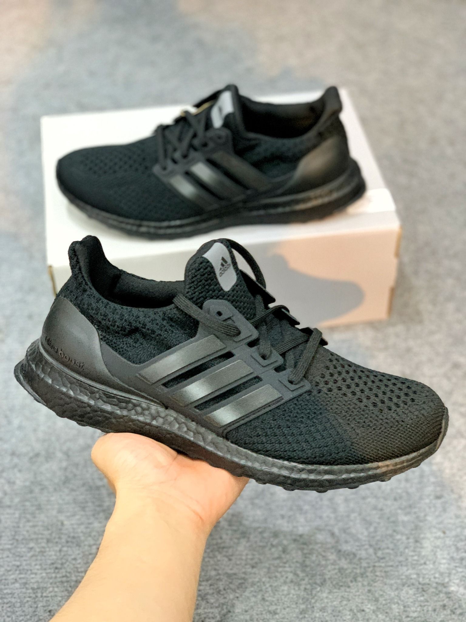 GV8745 Ultraboost 5.0 DNA Triple Black