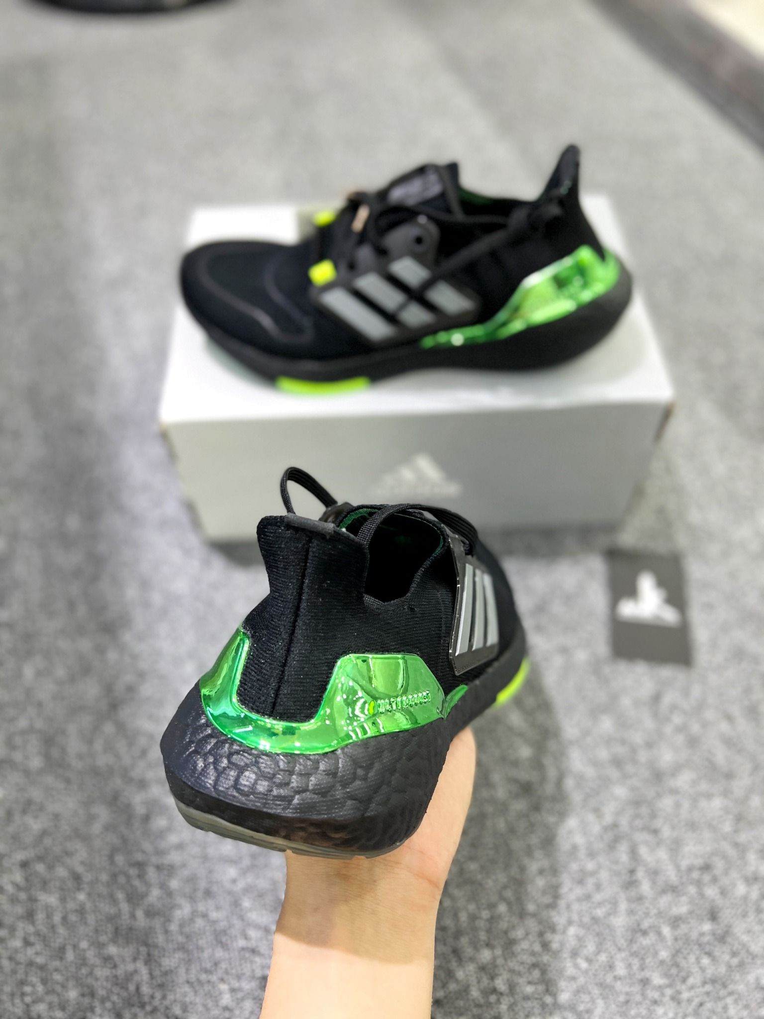GX5917 Ultraboost 22 Iron Metallic