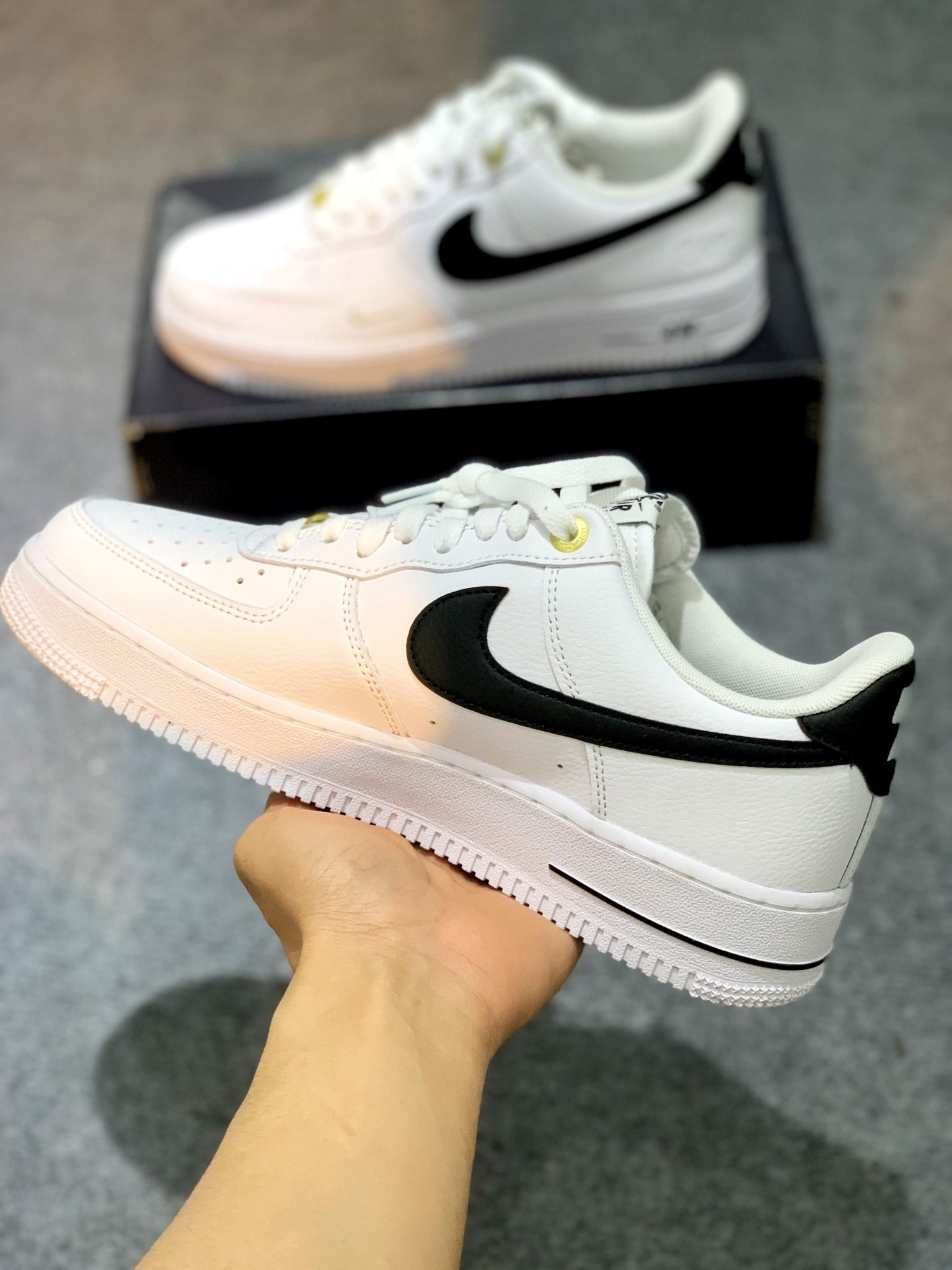  DQ7658-100 Nike Air Force 1 Low '07 LV8 40th Anniversary White Black 