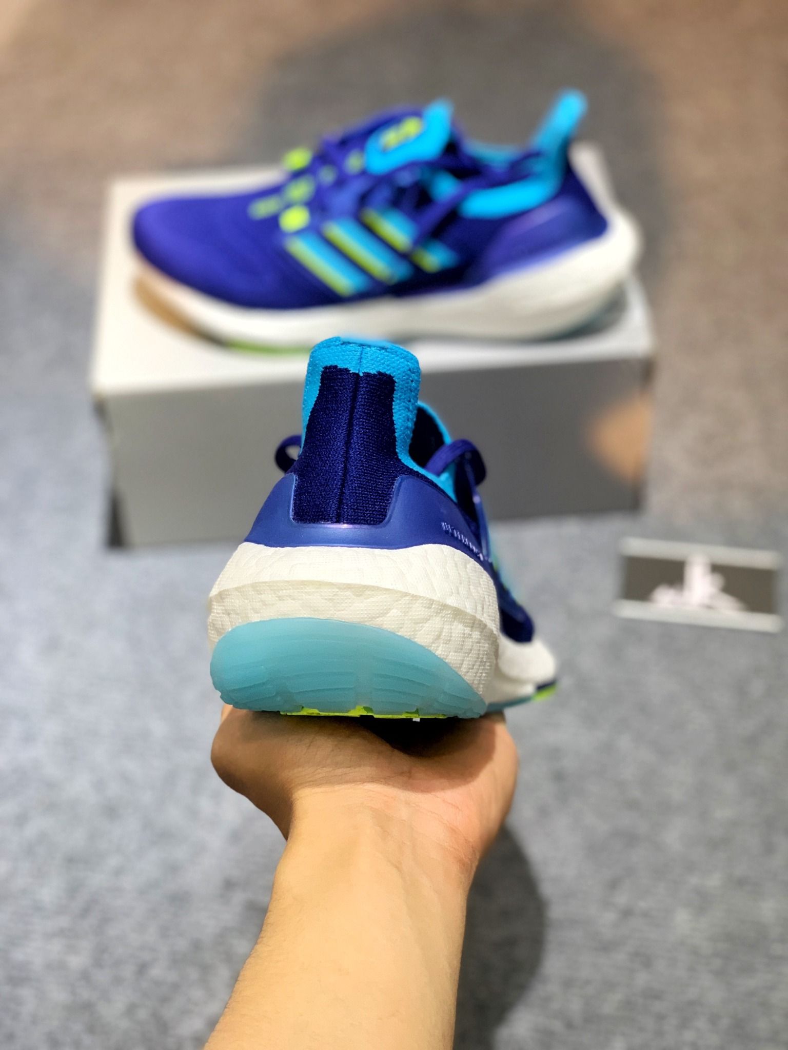  GX9333 Ultraboost 22 Legacy Indigo Solar Yellow 