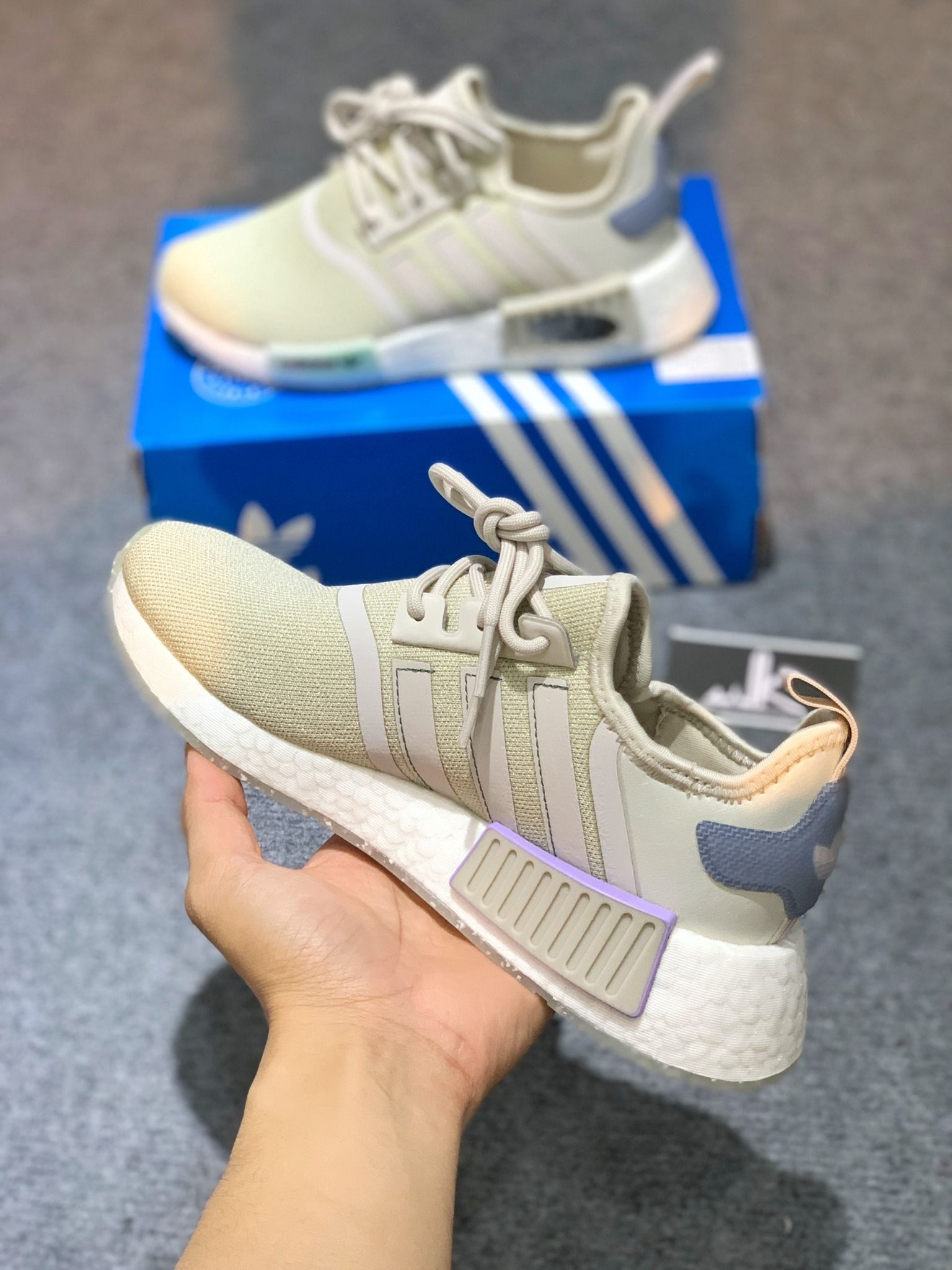  GW5680 NMD R1 Bliss Tech Emerald 