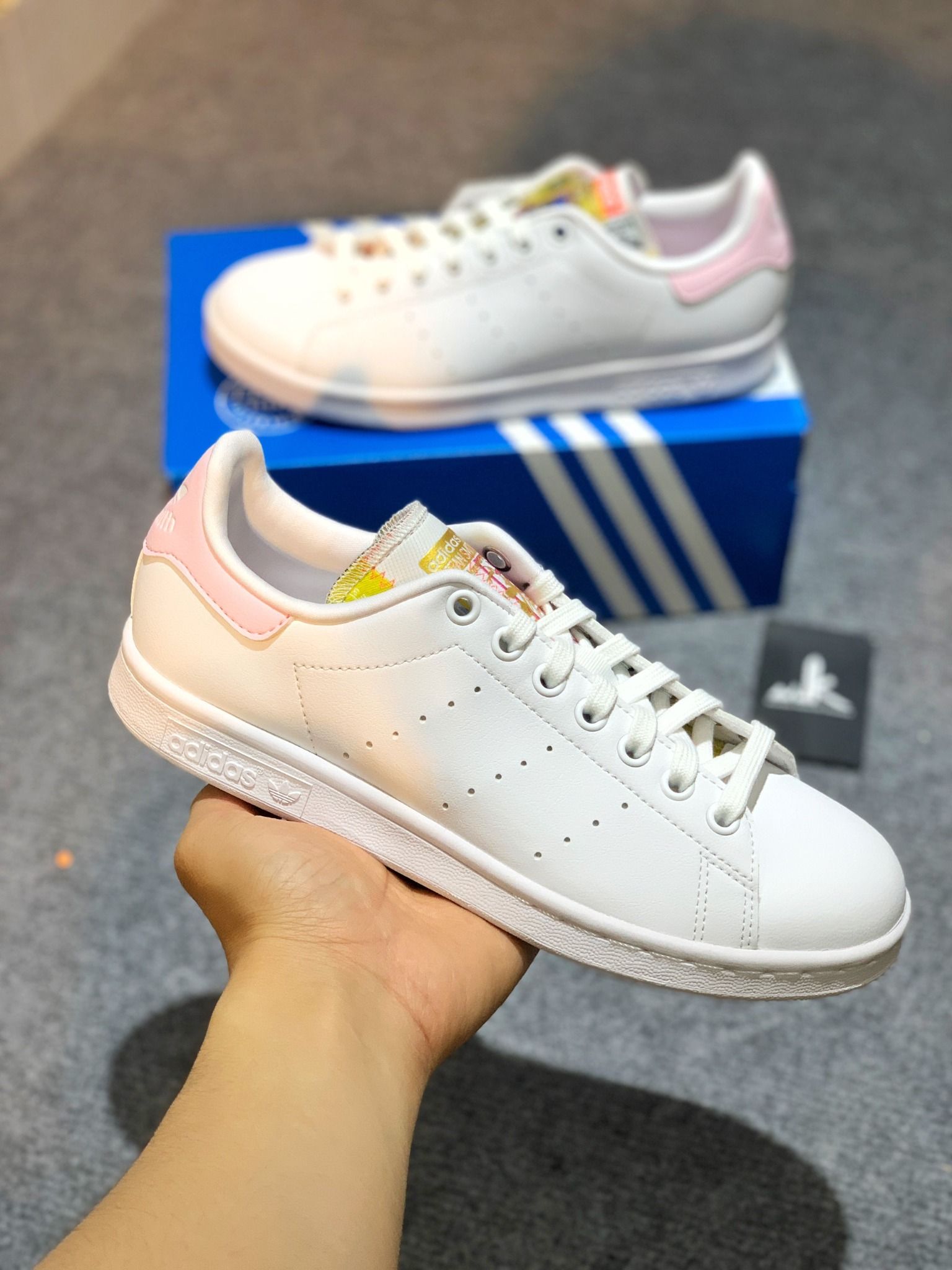  H04056 Stan Smith White Pink 