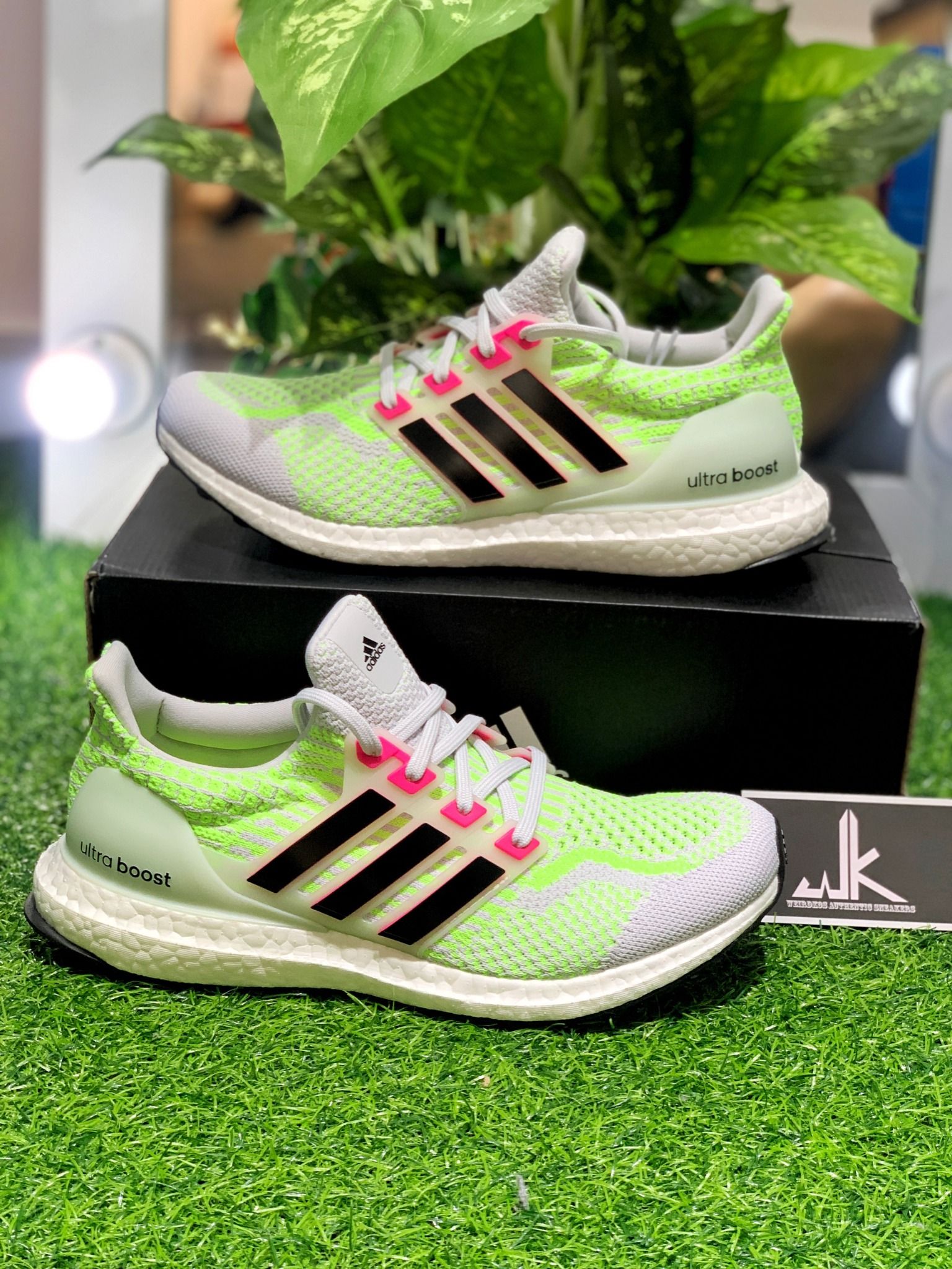  G58755 Ultraboost 5.0 DNA Dash Grey Signal Green 