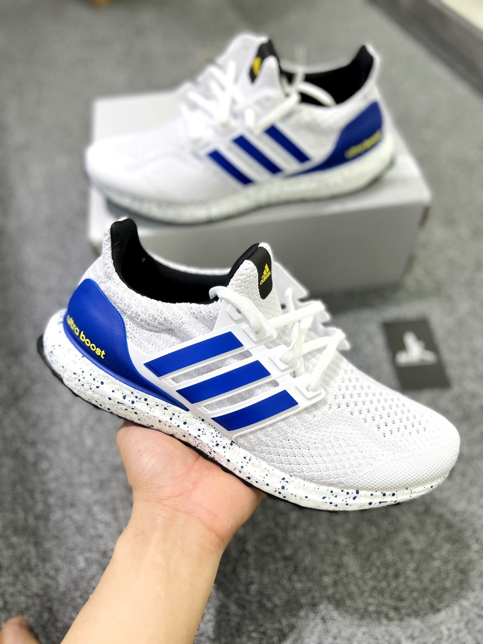  HP2478 Ultraboost 5.0 DNA White Royal Blue Speckled 