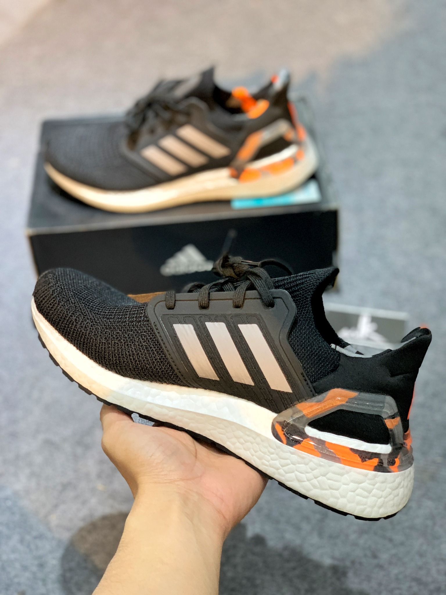 H67280 Ultraboost 20 Marathon