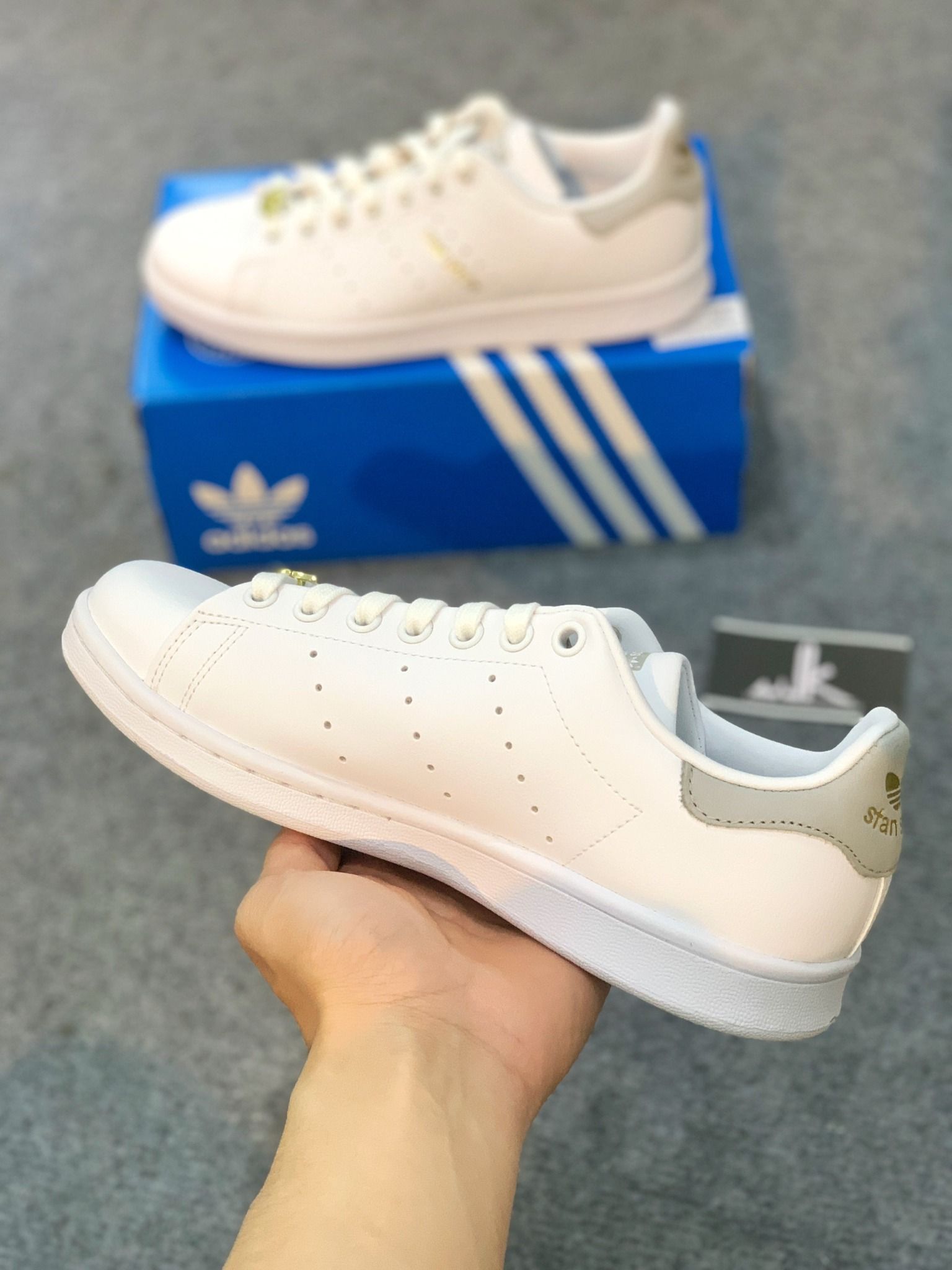  GW4240 Stan Smith Grey 