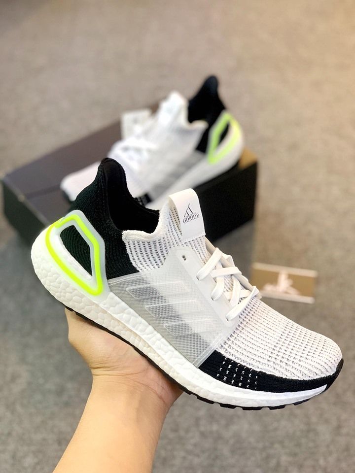 EF1344 - Ultraboost 19
