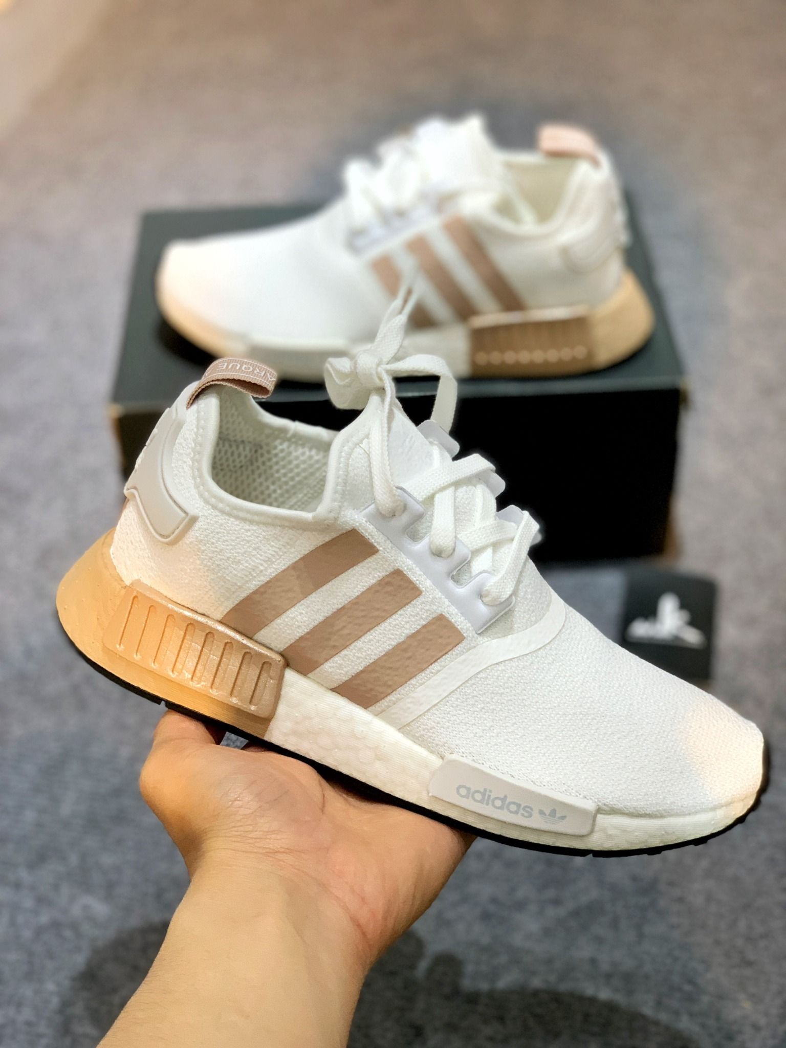 FV2475 NMD R1 White Ash Pearl