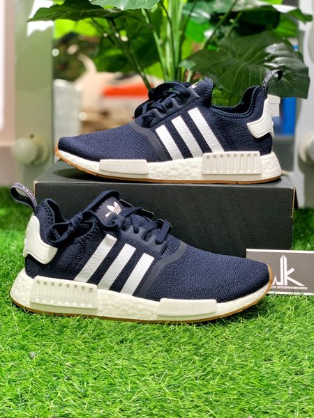  G55574 NMD R1 Collegiate Navy Gum 