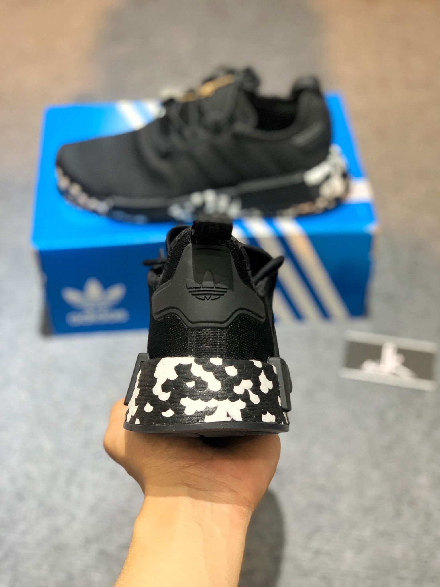  GZ4306 NMD R1 Black Speckled Camo Sole 